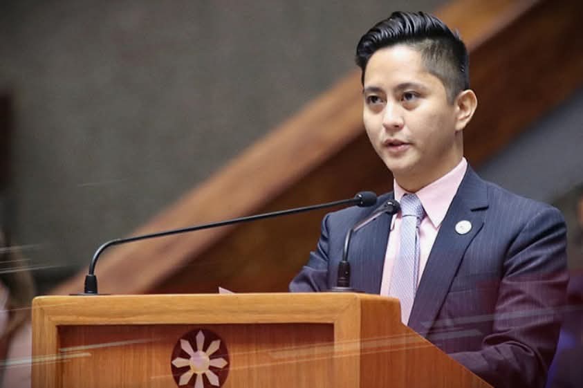 Bill Seeks to Ban Government Officials and Relatives from ...